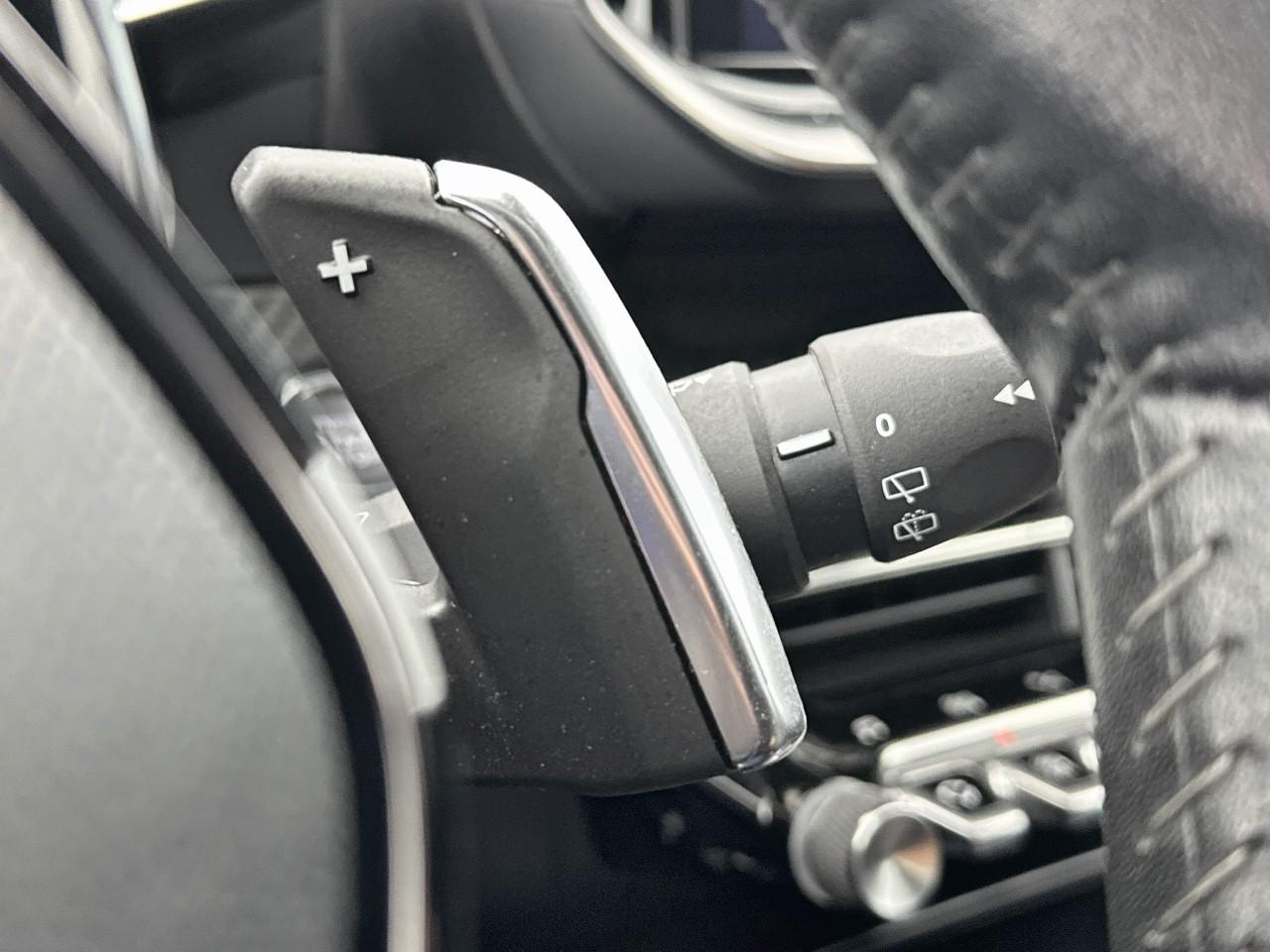 Peugeot 2008 bluehdi 130 s&s eat8 allure pack — photo 18