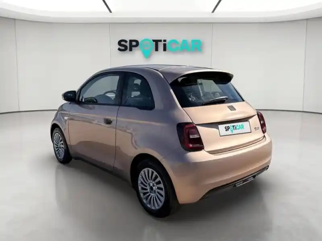 Fiat 500 e 95ch action — photo 3