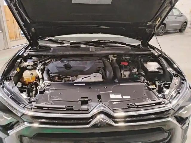 Citroën C5 x hybride rechargeable 225 s&amp;s e-eat8 — photo 27