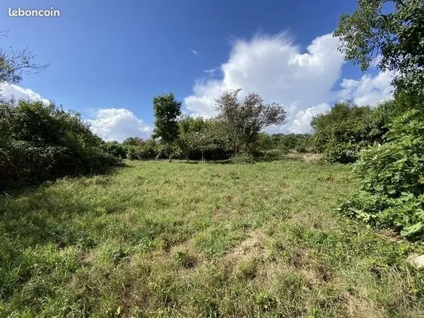 Terrain 961 m² Benet