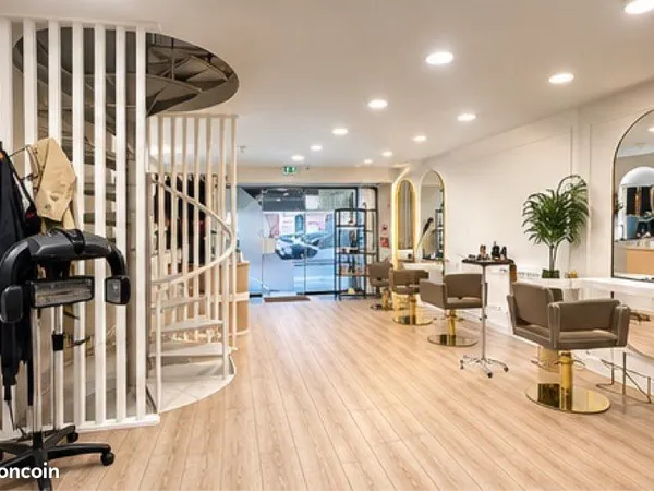 Cession de droit au bail - 150 m² - Bd de Courcelles, Paris 8e - Métro Villiers - Tous commerces sau