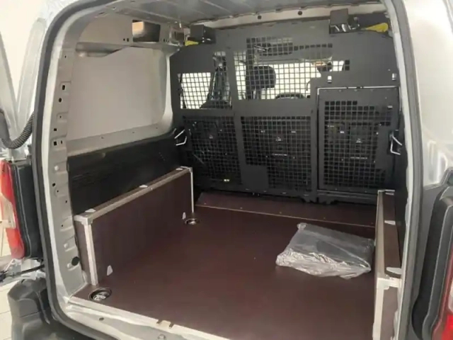 Peugeot Partner xl diesel 130ch cabine approfondie automatique — photo 7
