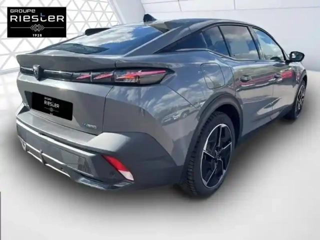 Peugeot 408 phev 225 e-eat8 — photo 5
