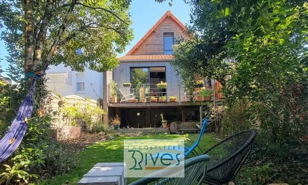 Rareté sur le secteur Saint-Nicolas / Balzac Maison de vil