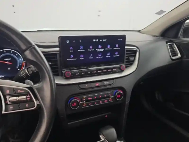 Kia Xceed 1.4 t-gdi 140ch launch edition dct7 + toit ouvrant — photo 24