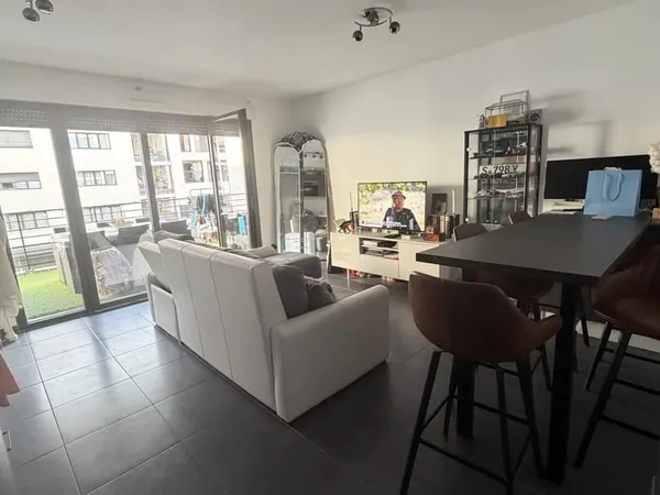 APPARTEMENT RECENT
