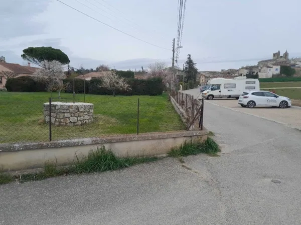 Terrain 550 m²
