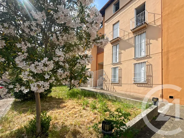 Studio 1 pièce 27 m²
