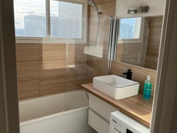 Chambre meublée en colocation - 450 CC/mois - Disponible immédiatement