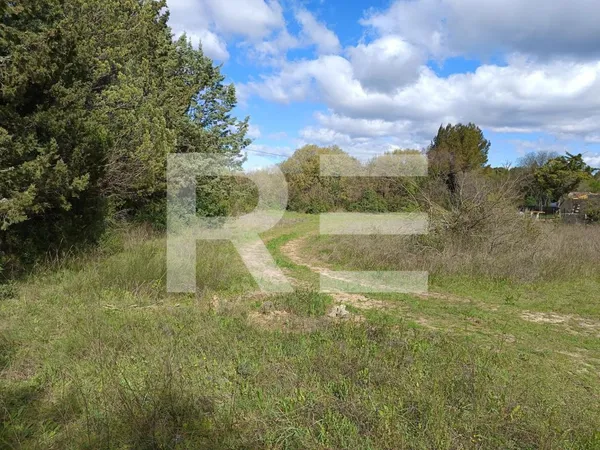 Terrain constructible de 884m2 quartier résidentiel Aubais
