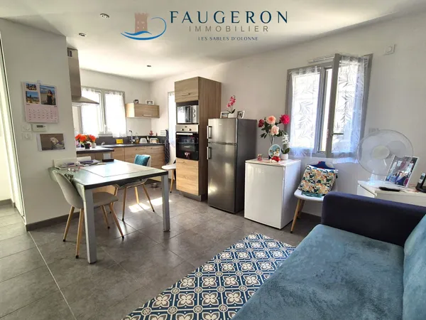 LA CHAUME - Maison de ville 58 m2 (2/3 chbres) / 100 m de l'