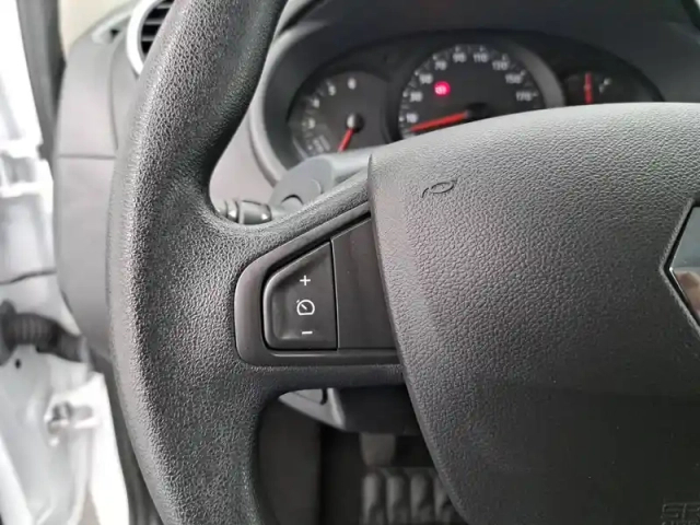 Renault Kangoo blue dci 80 — photo 31