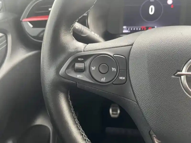 Opel Corsa 1.2 turbo 100 ch bvm6 — photo 30