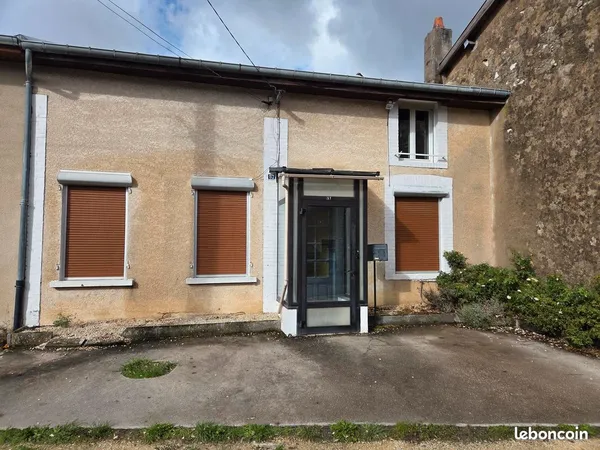 Maison de 100 m² avec jardin, terrasse et grenier aménageable - Dombasle-en-Argonne
