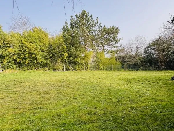 Terrain 890 m²