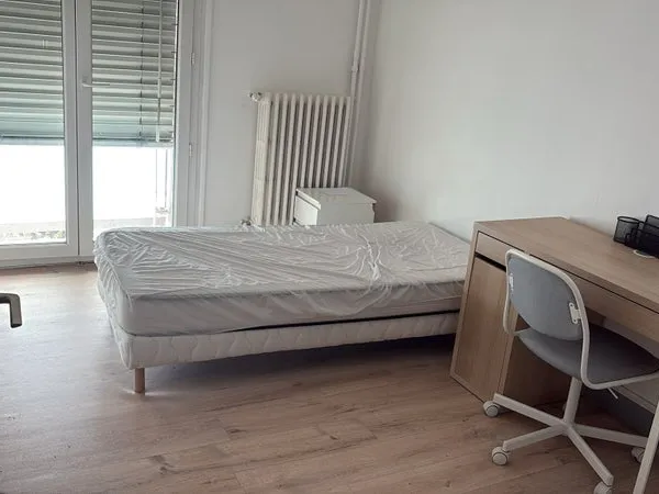 Chambre en colocation 5 minutes de l'Insa de Lyon