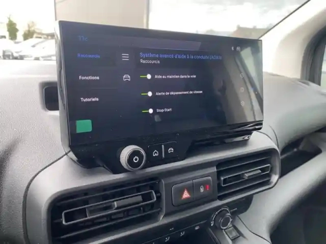 Peugeot Partner m diesel 130ch automatique pack premium connect — photo 14