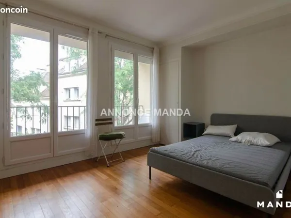Chambre 5 pièces 15 m²