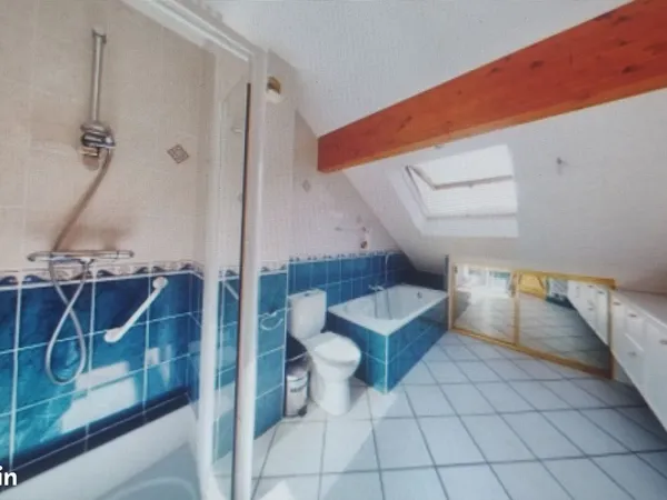 4 PIÈCES MEUBLÉ 3 ch - 124 m² - Étage 4/4