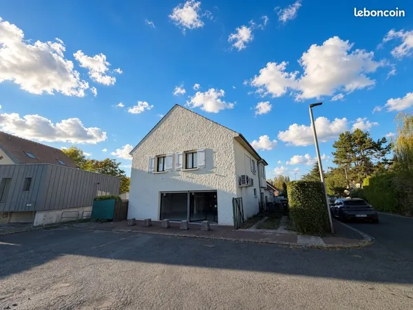 Vente | Immeuble Commercial & habitation | 10 p | 6ch | 255 m² | Moret-Loing-et-Orvanne | Expo Nord-