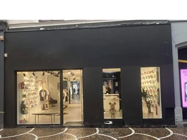 Boutique 150 m²