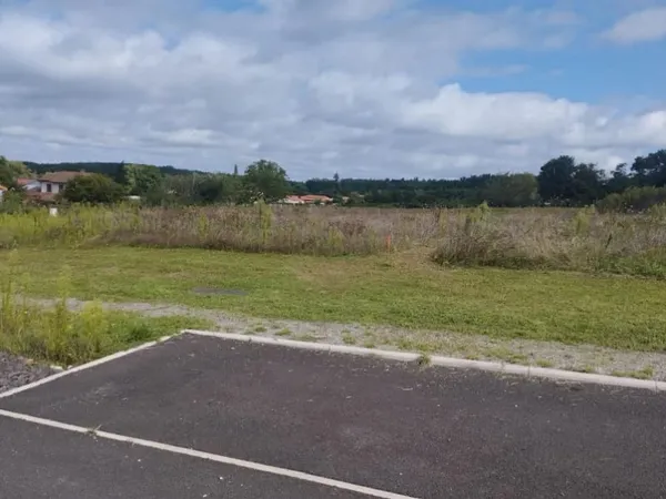 Terrain 558 m²