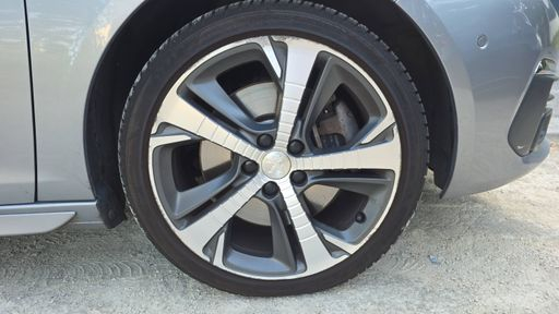 Peugeot 308 SW 1.6 Puretech 225 EAT8 - GT – 2018 – 120980 km – Essence – Boîte Automatique — photo 22