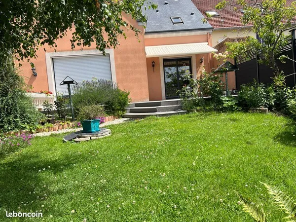 MAISON 7 pièces -160m2 - Les Maillets
