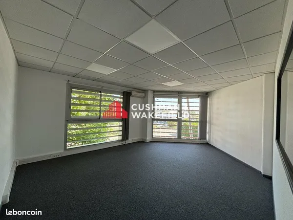BUREAUX 967 m² LABEGE