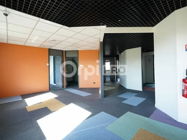Bureaux 325 m²