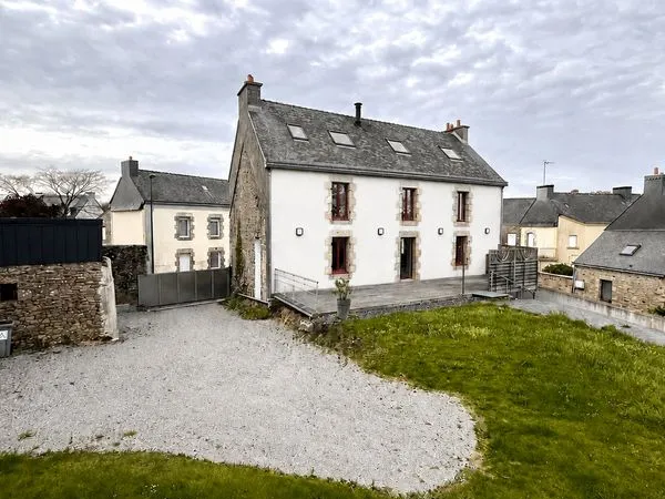Maison de maître lumineuse - 182 m² à Kervignac