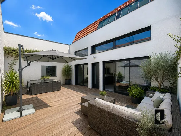 Loft 152 m2 - 4 chambres - Terrasse et garage 70 m2 - Riorges