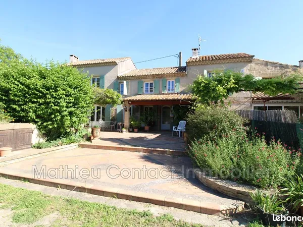 Mas 7 pièces 230 m²