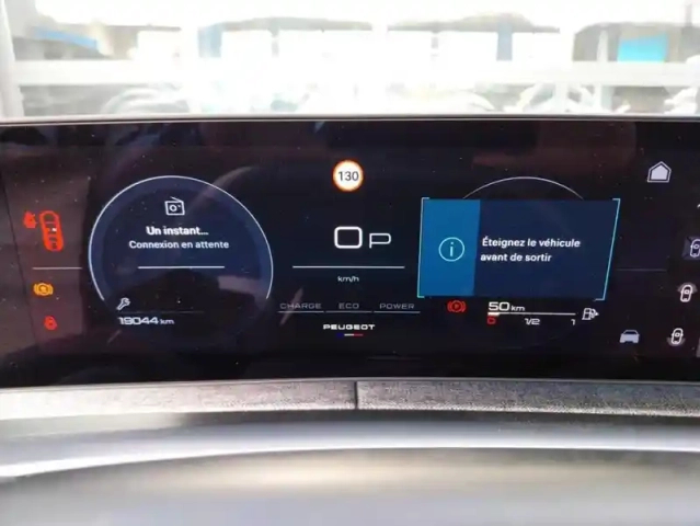 Peugeot 3008 hybrid 136 e-dcs6 gt 5p — photo 11