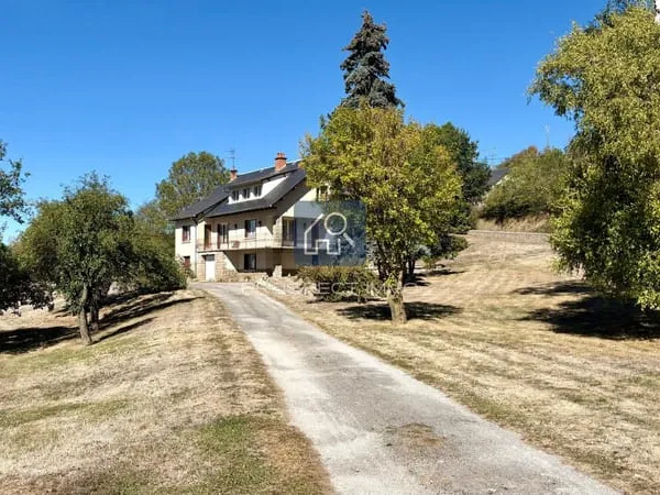 Maison T7 avec terrain et garage