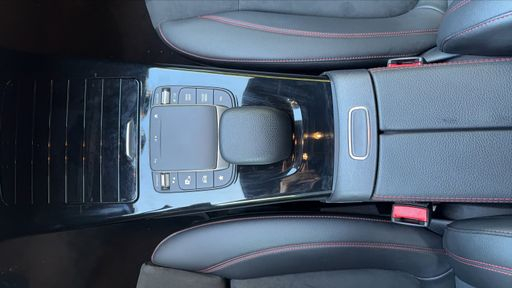 Mercedes Classe CLA 200 d 150 8G-TRONIC - AMG Line – 2022 – 109051 km – Diesel – Boîte Automatique — photo 27