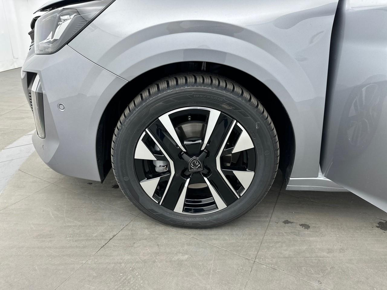 Peugeot 208 hybrid 110 ch e-dcs6 allure — photo 14