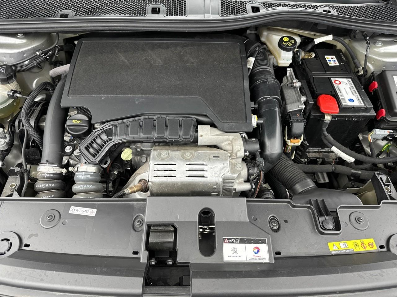 Peugeot 208 puretech 100 s&s eat8 allure — photo 13