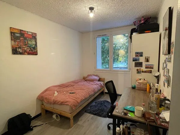 Chambre en colocation féminine