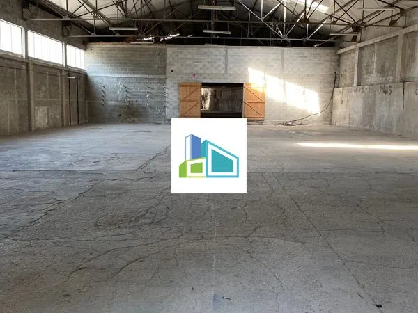 Entrepôt 1100 m² Gémenos