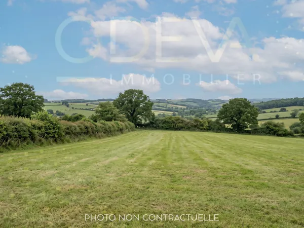 Terrain 800 m²