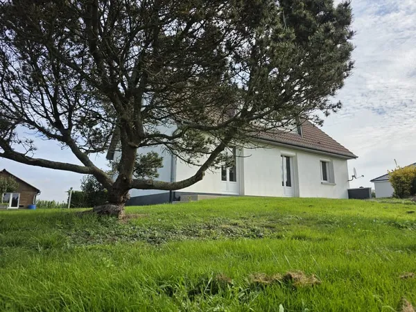 Maison traditionnelle proche trois villes soeurs , 25 kms CN