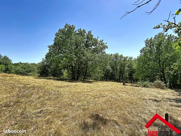 Terrain 828 m² Chasteaux