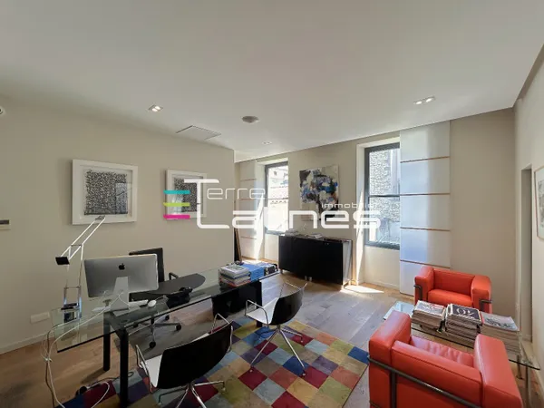 Local professionnel 315 m²