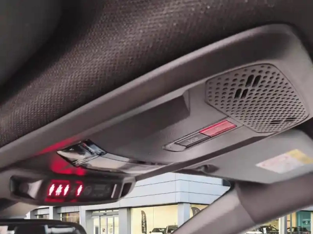 Peugeot 208 hybrid 145 ch e-dcs6 gt — photo 25