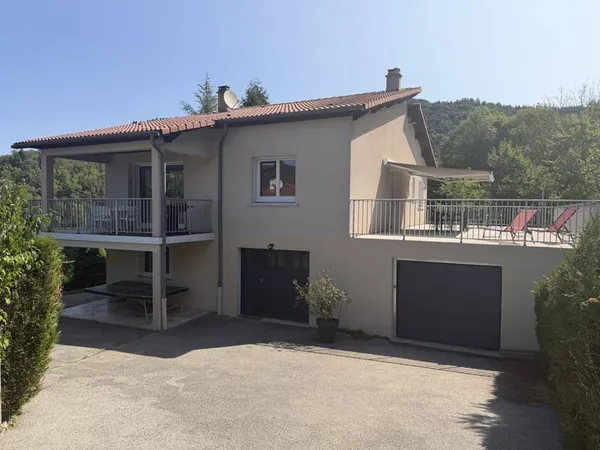 Maison 7 pièces 174 m²