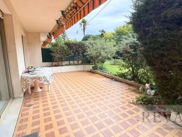 ALPES MARITIMES (06) - BEAULIEU SUR MER - A VENDRE APPARTEMENT 3 PIECES AVEC TERRASSE 40m2 + GARAGE