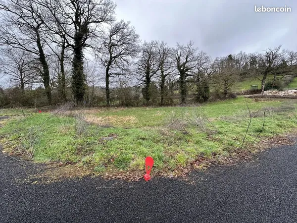 Terrain 798 m² Montrozier
