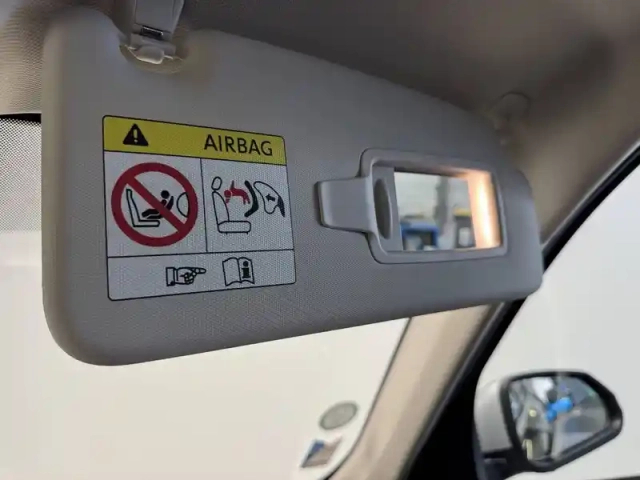 Bmw X1 i xdrive30 — photo 47