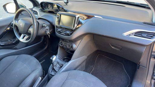 Peugeot 208 1.5 BlueHDi 102 - Signature – 2019 – 98582 km – Diesel – Boîte Manuelle — photo 10